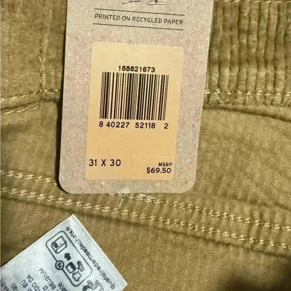 Women’s  Levi corduroy 725 high rise skinny pant  31/30 - Picture 7 of 7